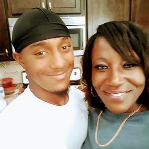 Meet your Posher, Cassandra